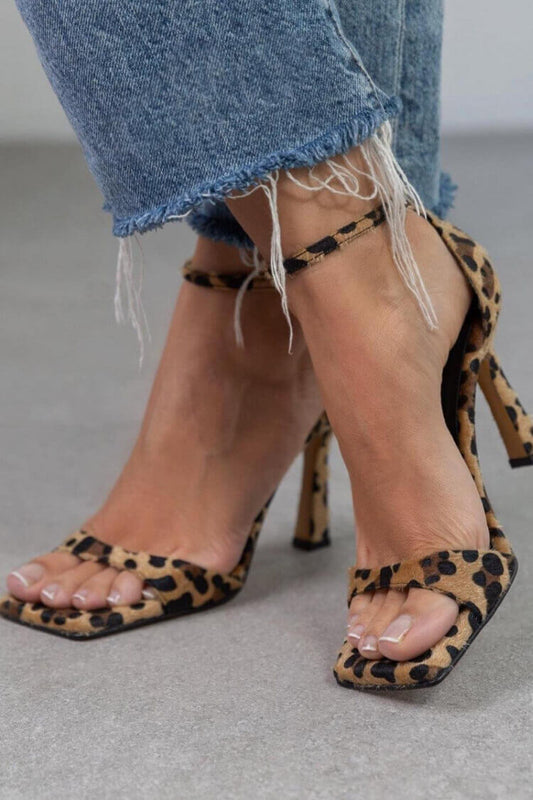 AFRICA | Elegante hoge hak sandaal met dierenprint voor een chique en unieke look